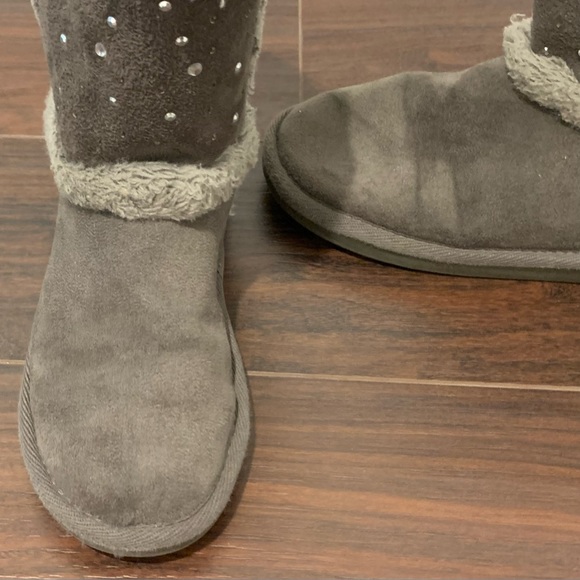 Justice Girls Winter Boots Faux Suede Fur Embellished Rhinestones Bows on Back 2 - Picture 5 of 13